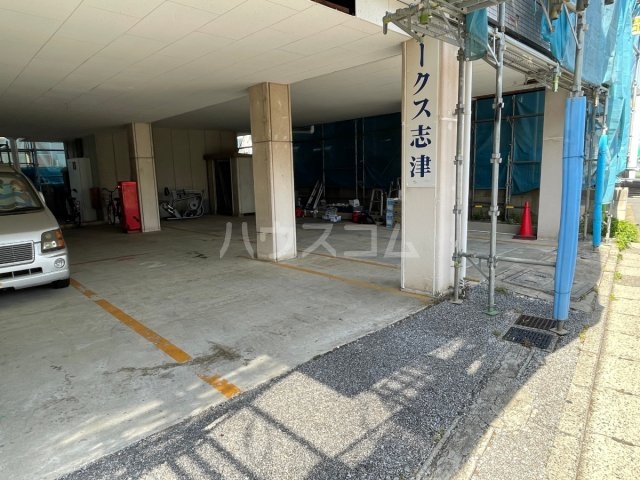 22/30 駐車場