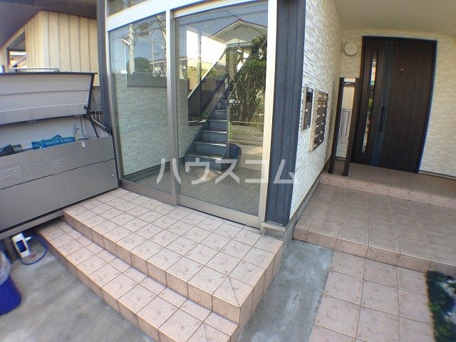 21/28 エントランス