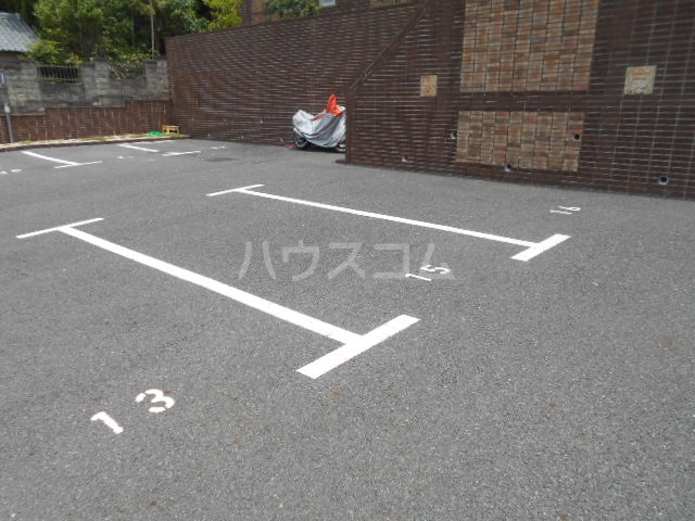 22/30 駐車場