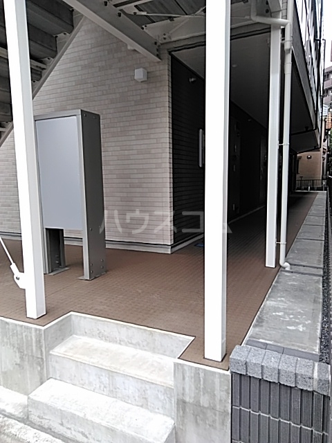 20/28 エントランス