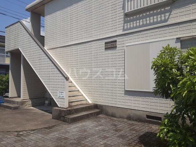 22/25 エントランス