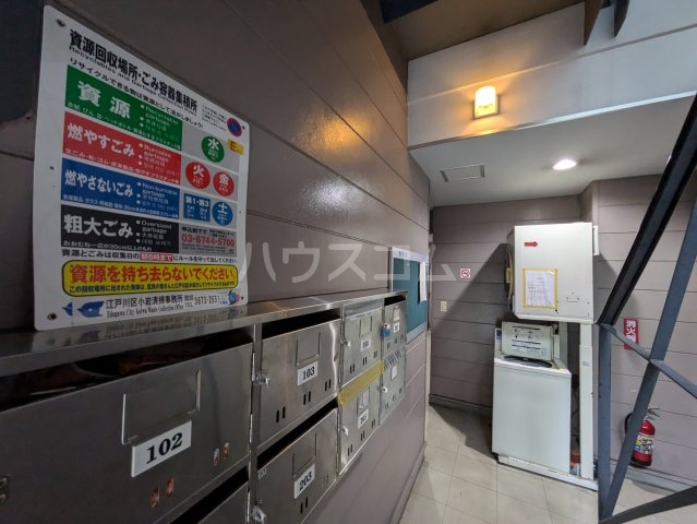 17/27 エントランス