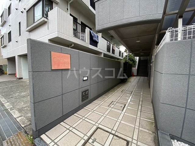 29/30 エントランス