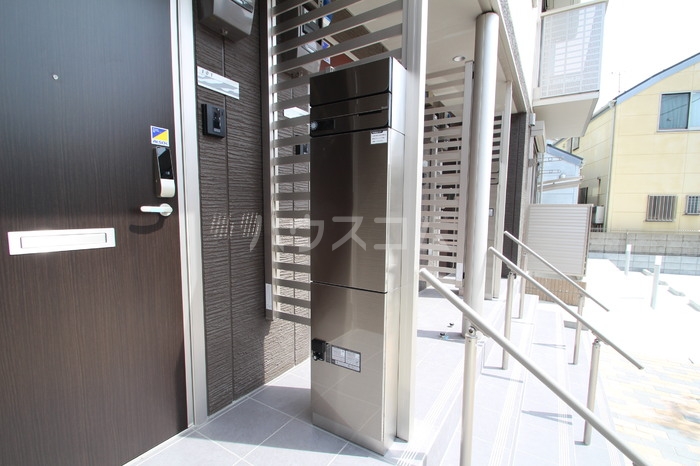 19/25 エントランス