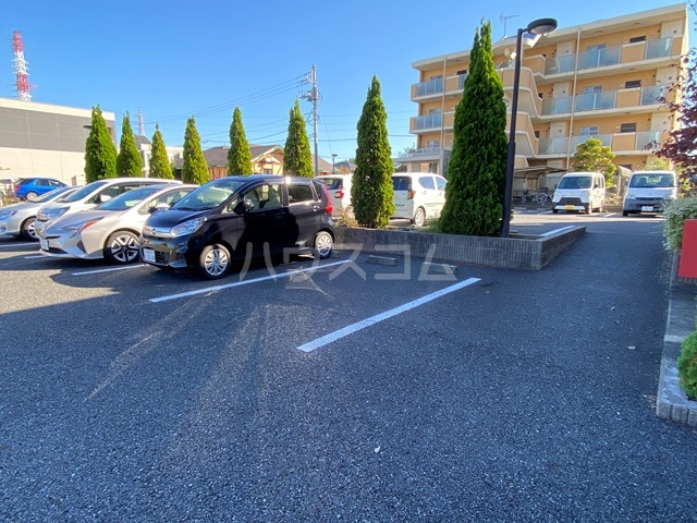 2/6 駐車場