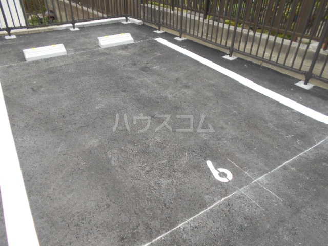 21/26 駐車場
