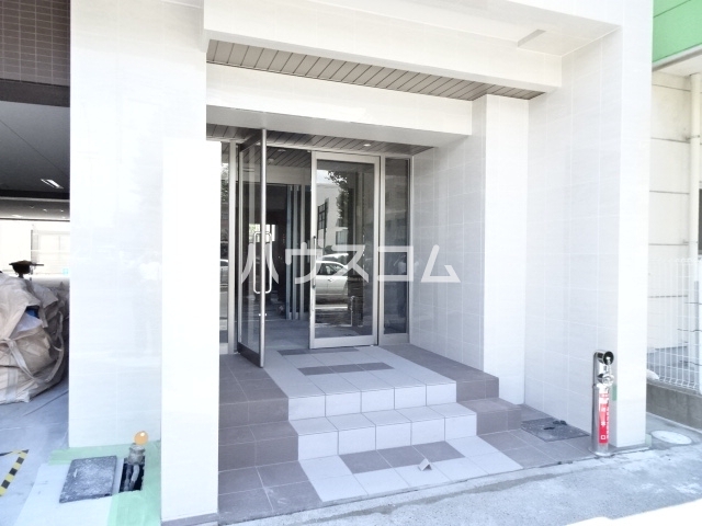 22/30 エントランス