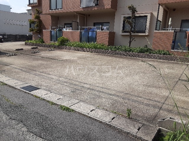22/24 駐車場
