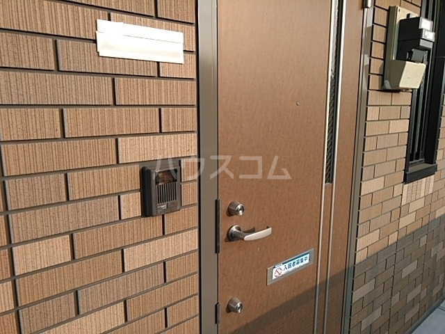 18/25 エントランス