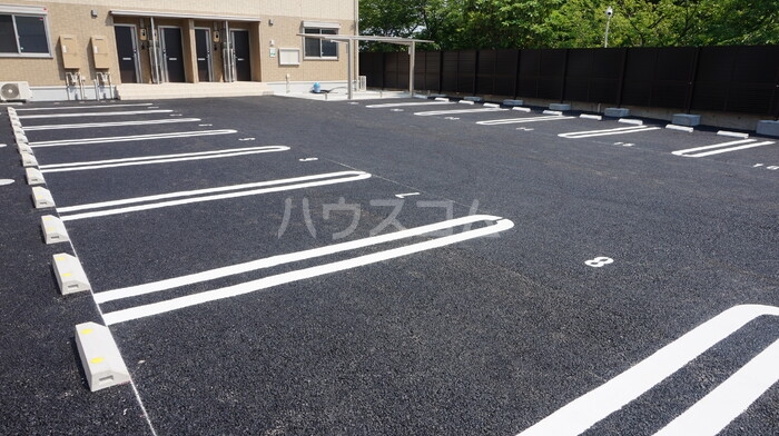 16/23 駐車場