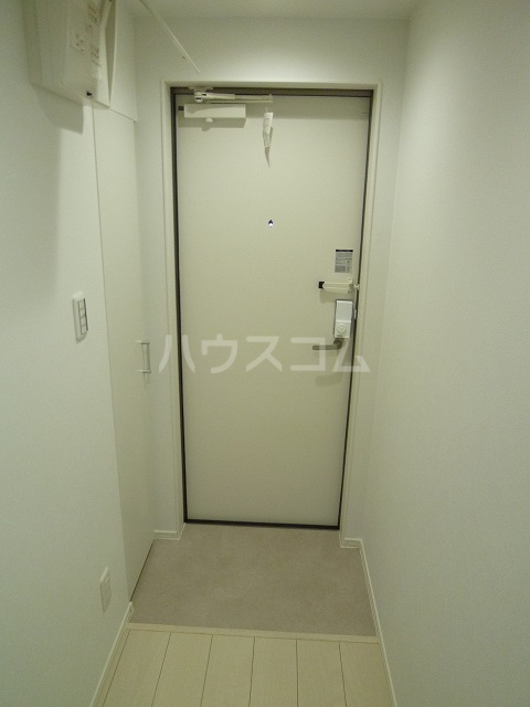 14/30 玄関