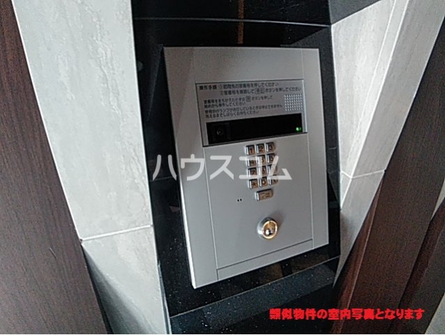 15/23 エントランス