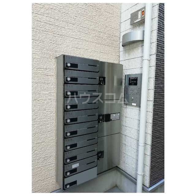 25/30 エントランス