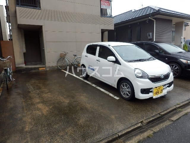 19/27 駐車場