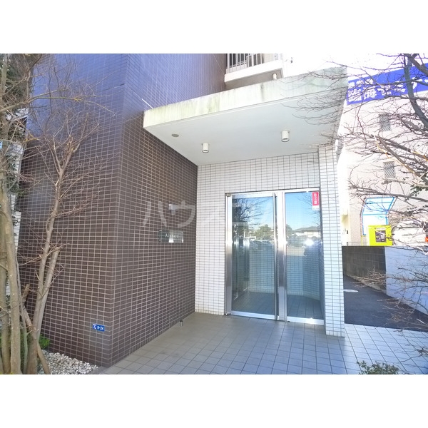 17/27 エントランス