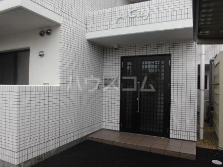 2/4 エントランス