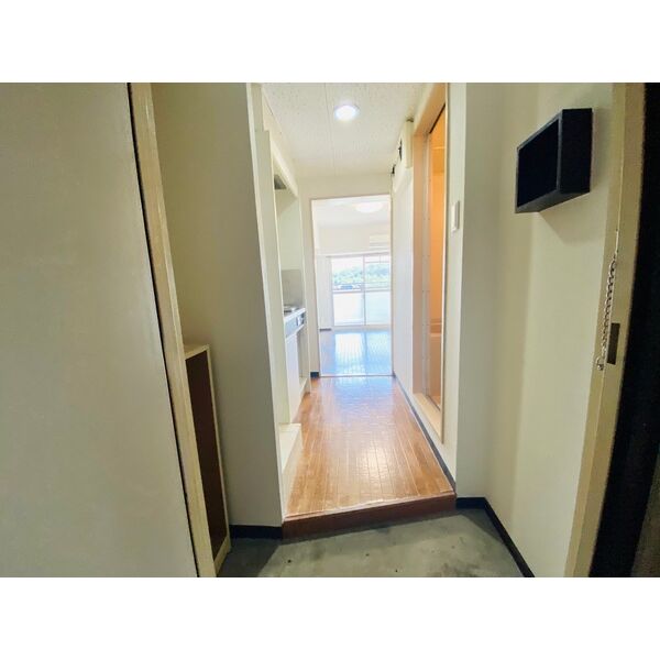 14/20 エントランス