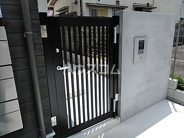 19/20 エントランス