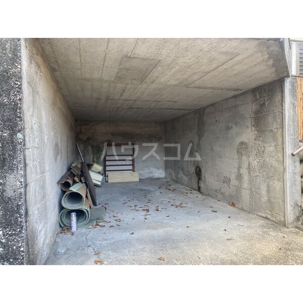 14/14 駐車場