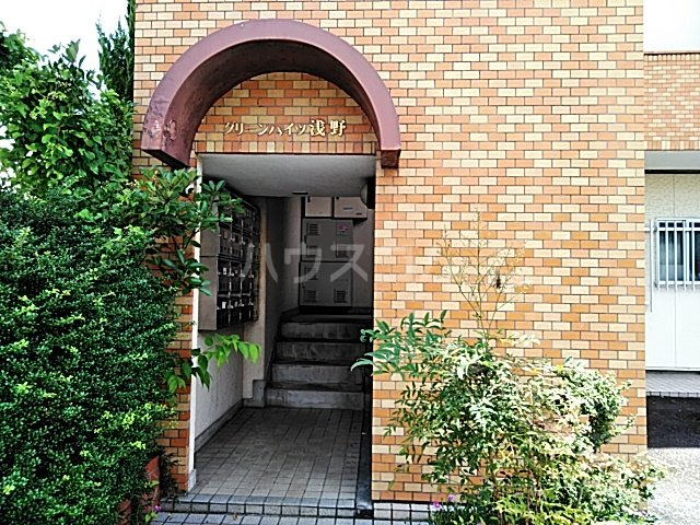 20/28 エントランス