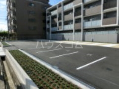 26/30 駐車場