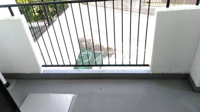 13/22 バルコニー