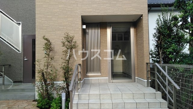 2/5 エントランス