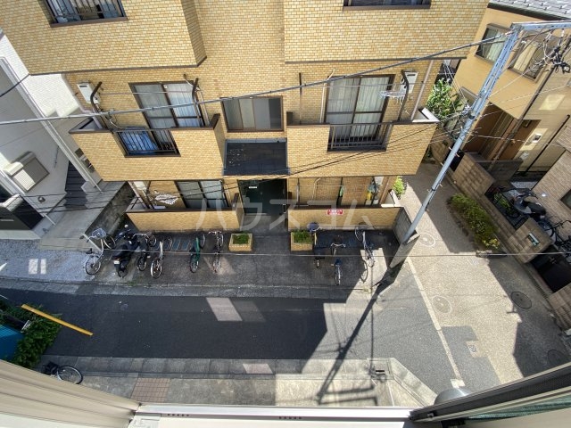 19/30 バルコニー