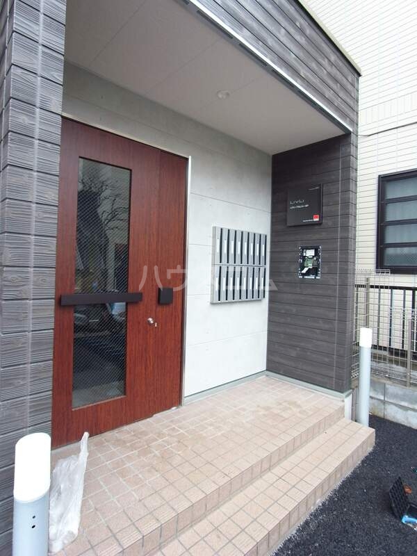 17/27 エントランス