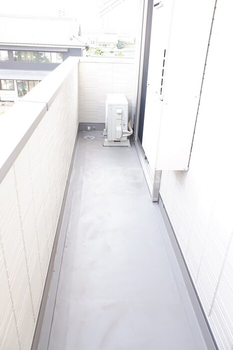 16/27 バルコニー