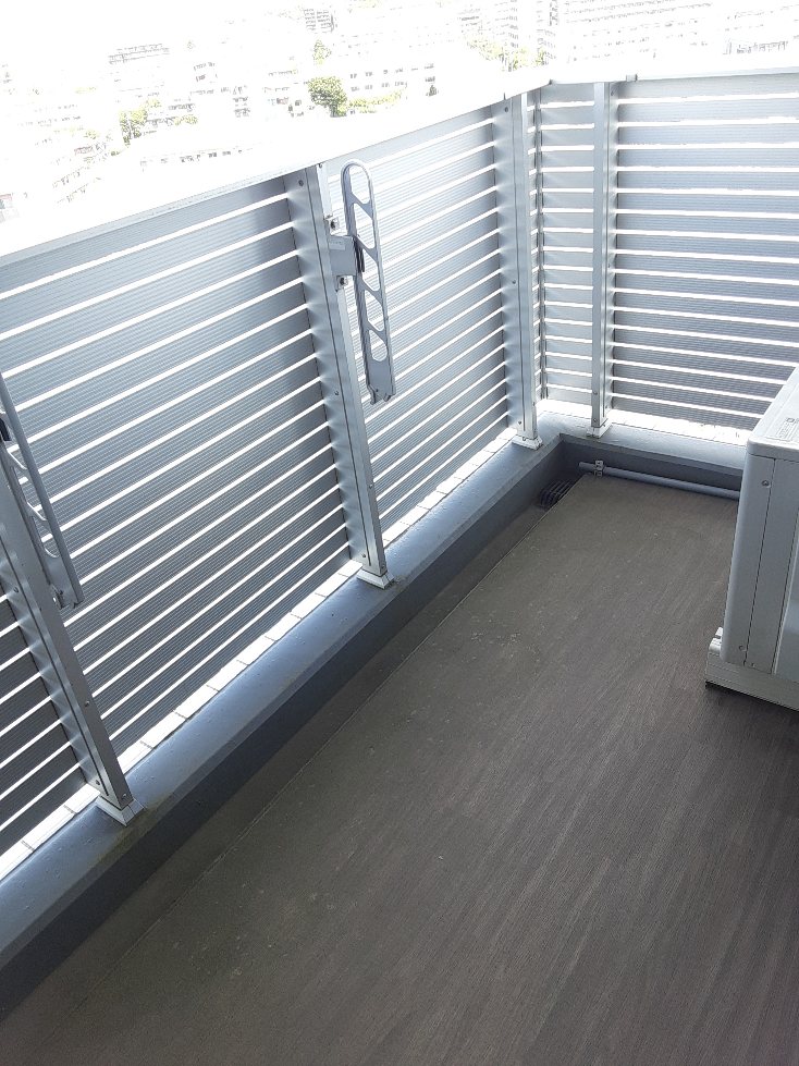 13/19 バルコニー