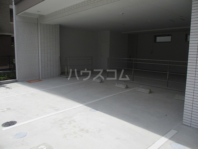 25/30 駐車場