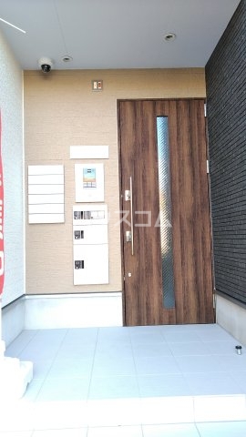 26/29 エントランス