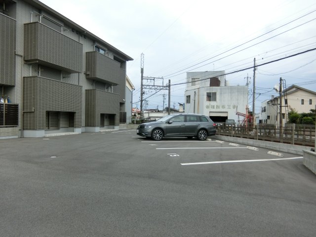 2/5 駐車場