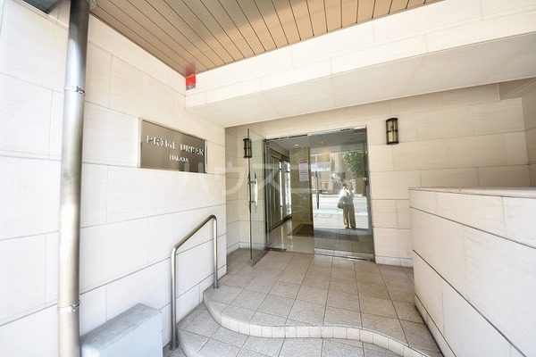 19/20 エントランス