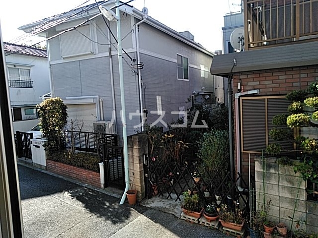 22/26 エントランス