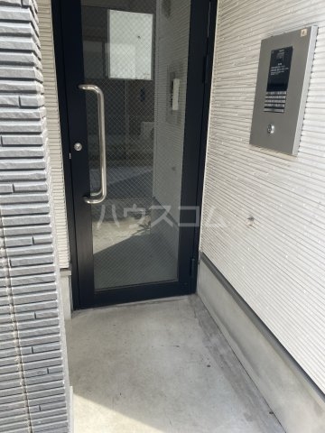 20/25 エントランス