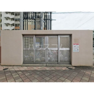 16/26 エントランス