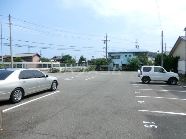 2/7 駐車場