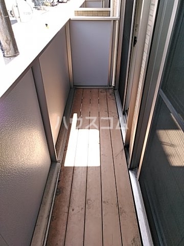 18/27 バルコニー