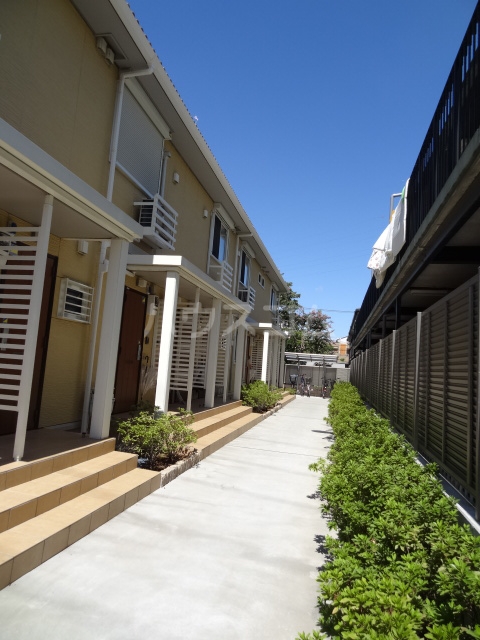 26/30 エントランス