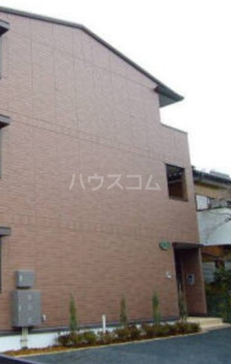 13/22 エントランス