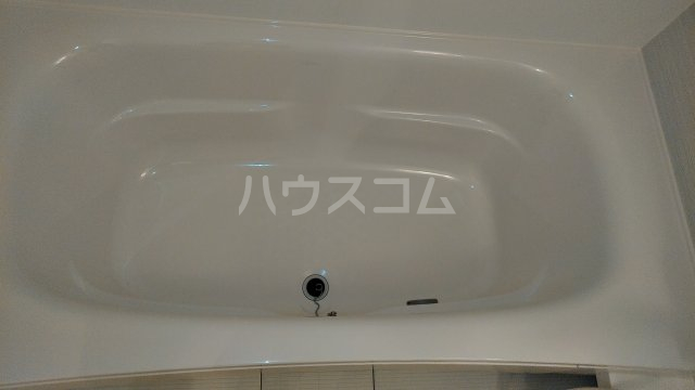 13/30 浴室