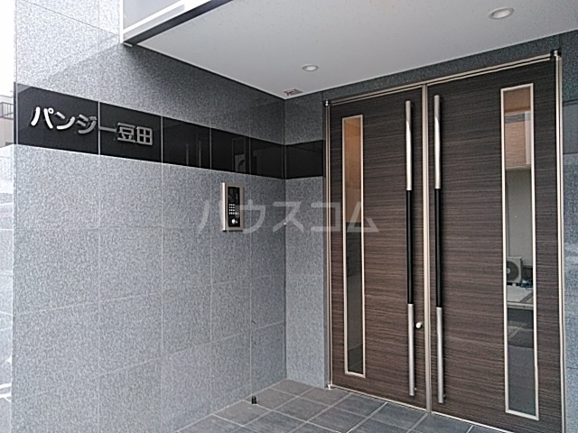 26/29 エントランス