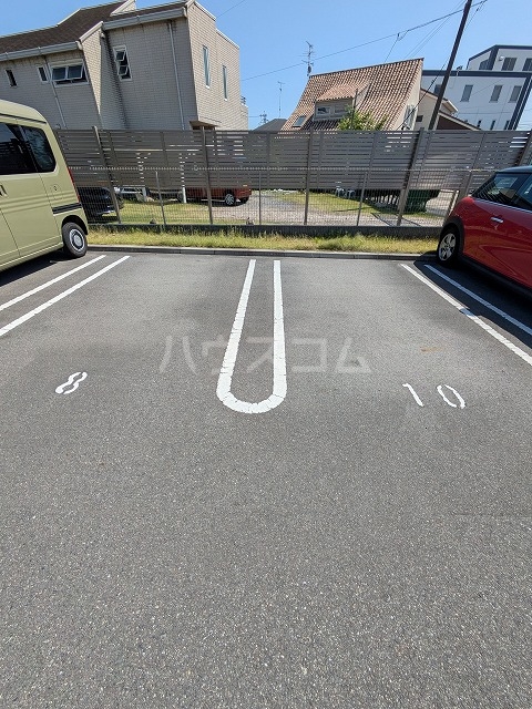 24/26 駐車場