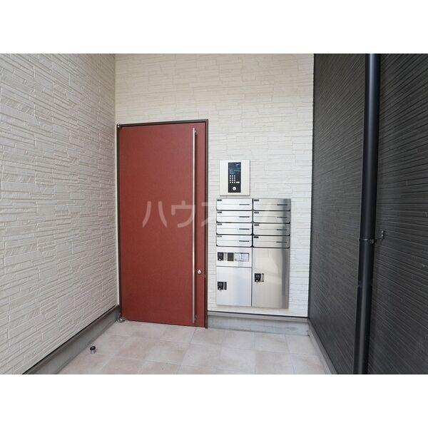 2/5 エントランス