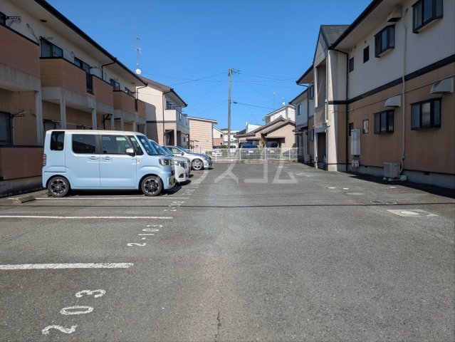 19/23 駐車場