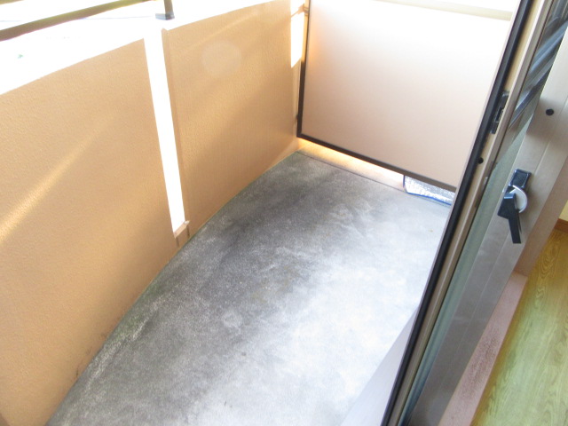 14/23 バルコニー