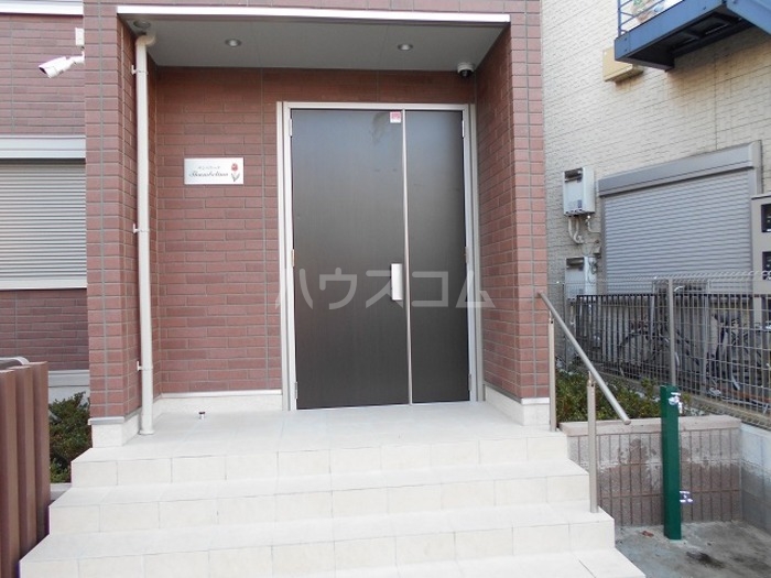 18/21 エントランス