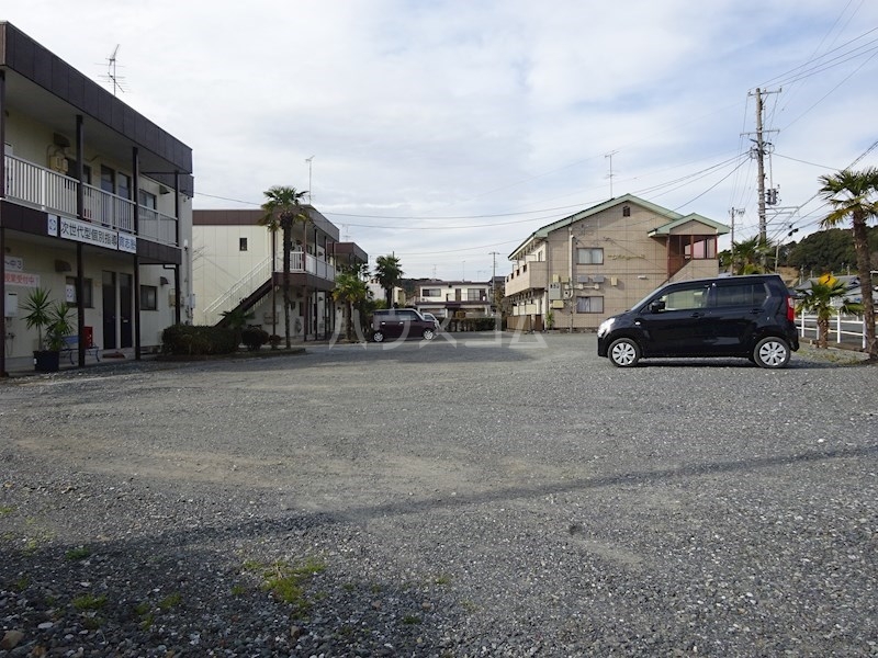 2/2 駐車場